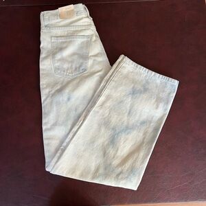 Universal Thread NWT Light Wash Blue 90s relaxed fit jeans 100% cotton